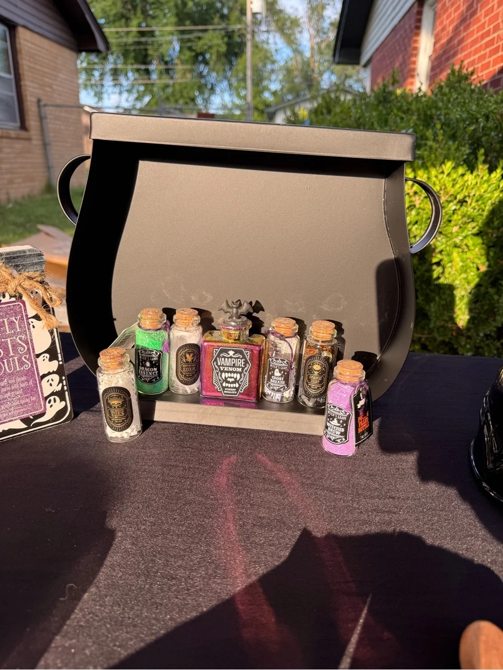 8 Mini Potion Bottles with Black Cauldron Display w/ bonus items
